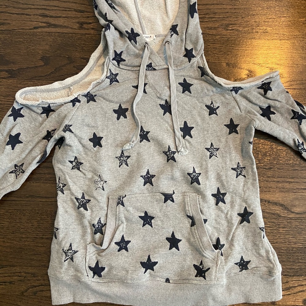 Grey cold shoulder sweatshirt with blue stars